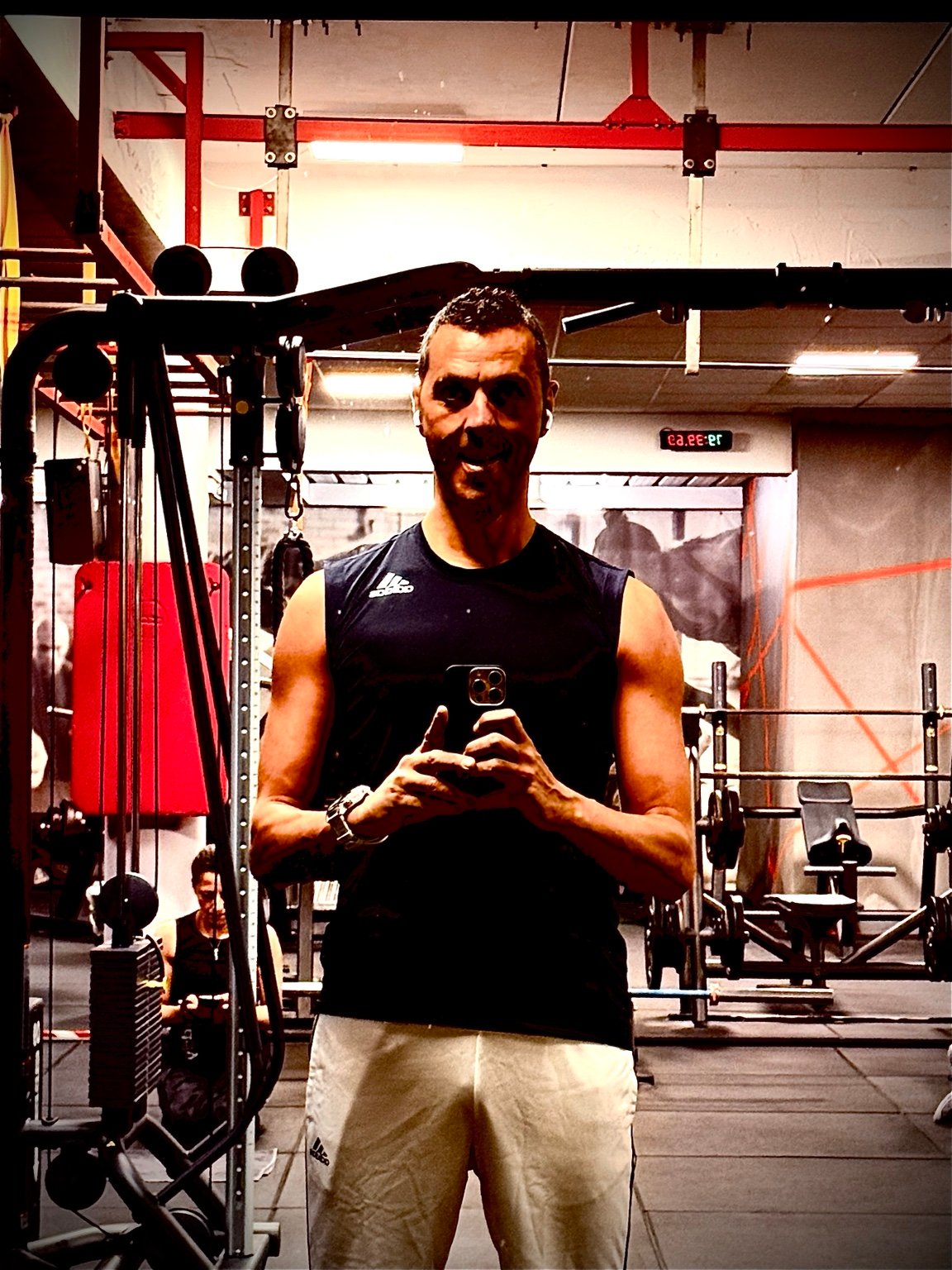 Massimo in palestra durante l'allenamento